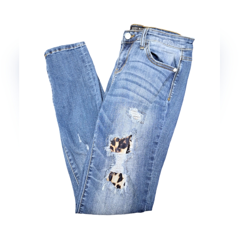 🦋Judy Blue Leopard Patch Skinny Denim Midrise Jeans~9/29🦋
